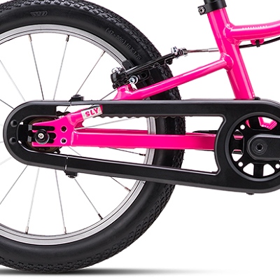 ctm-sly-16-ruzova-2026-d3